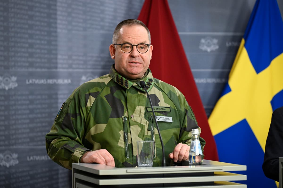 Sweden May Shoot Down Russian Planes as Last Resort, Says Supreme Commander