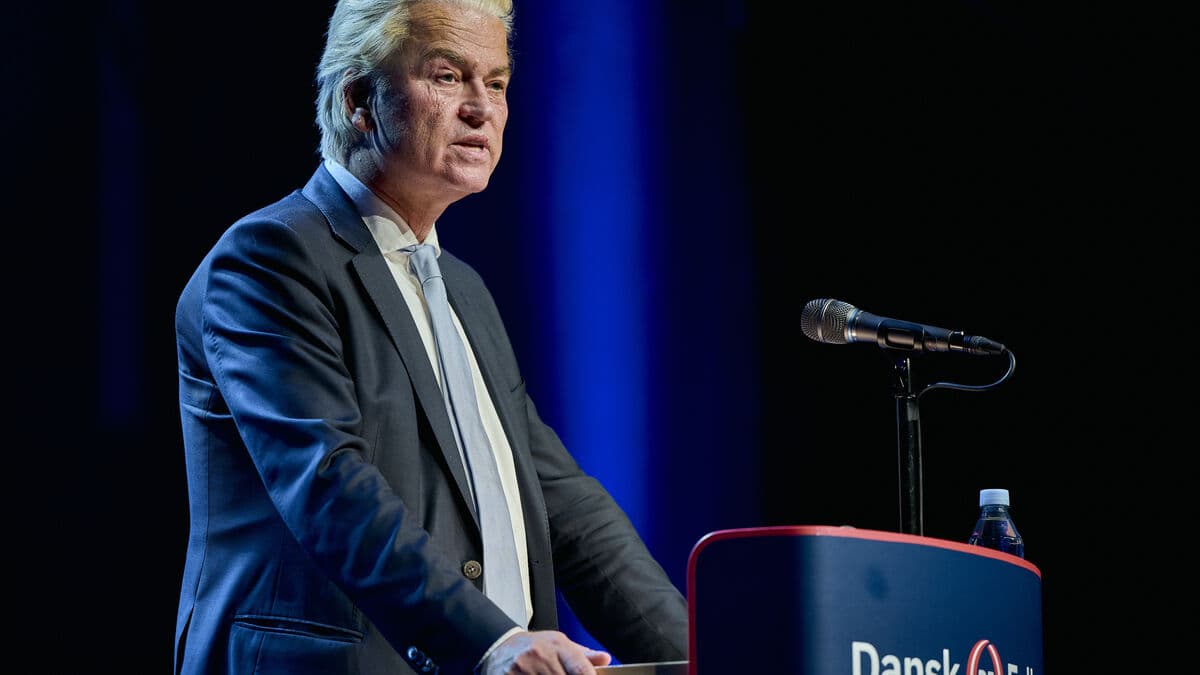 AI Chatbots Unreliable for Voting Advice Warns Dutch Authority