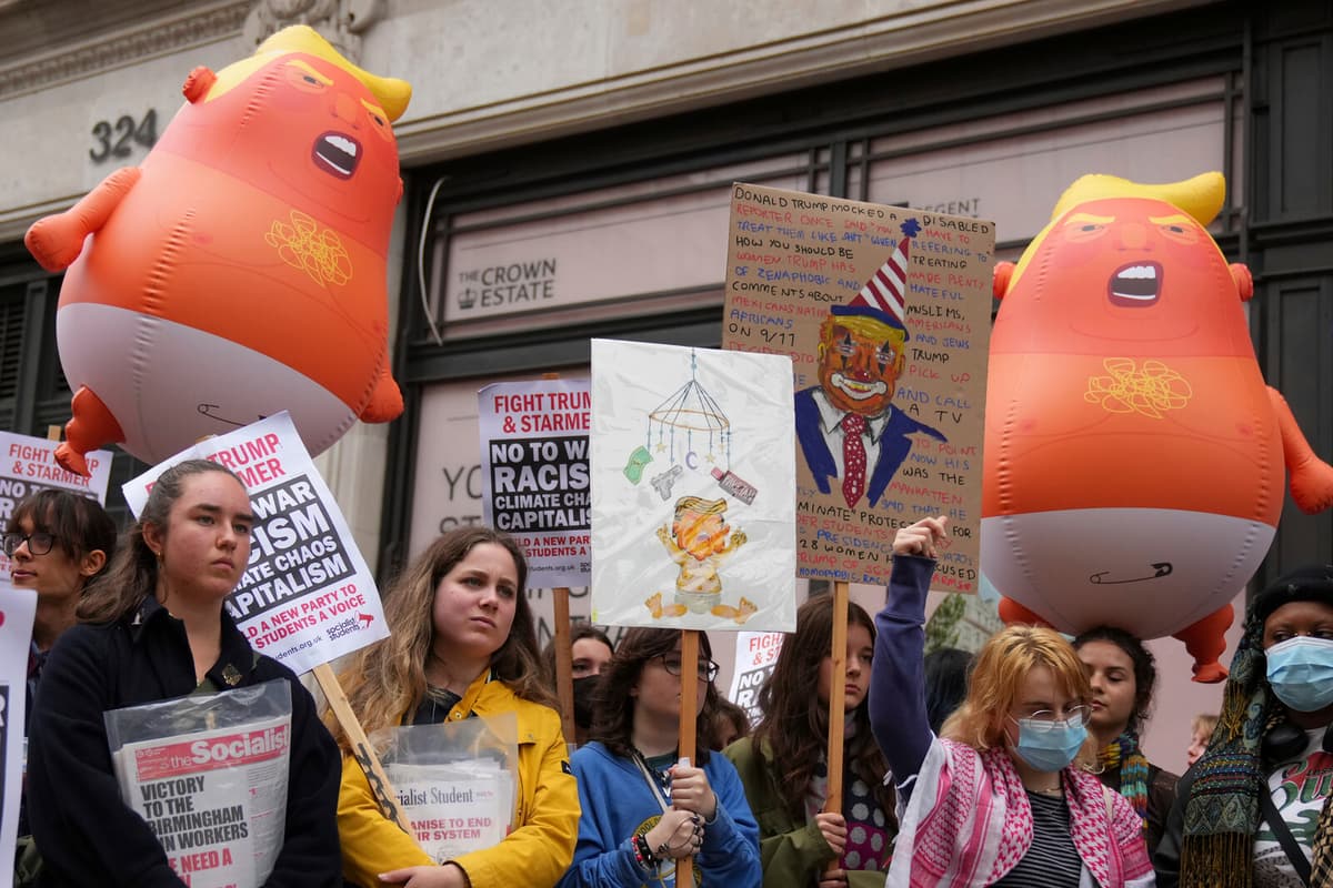 Thousands Protest Trump Visit in London Urging Government to Show Backbone