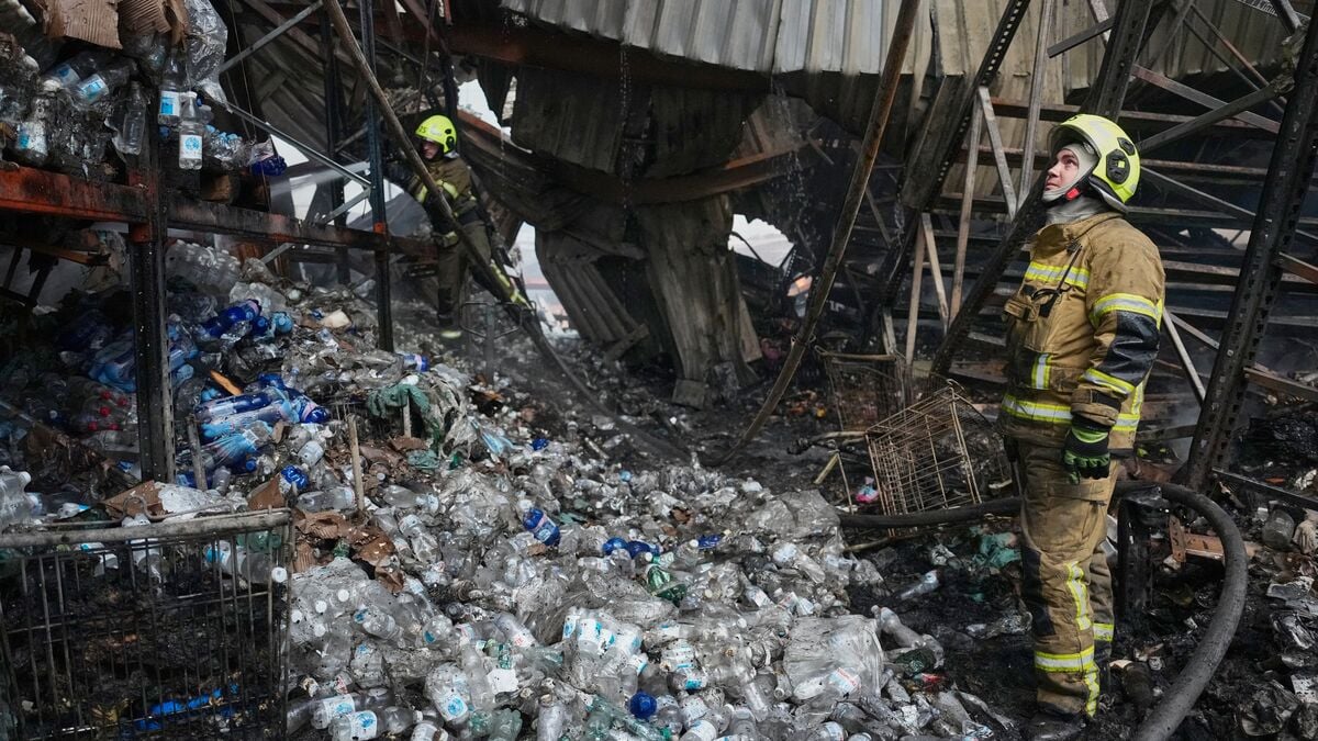 At least 17 killed in Russian missile strikes on Kyiv overnight