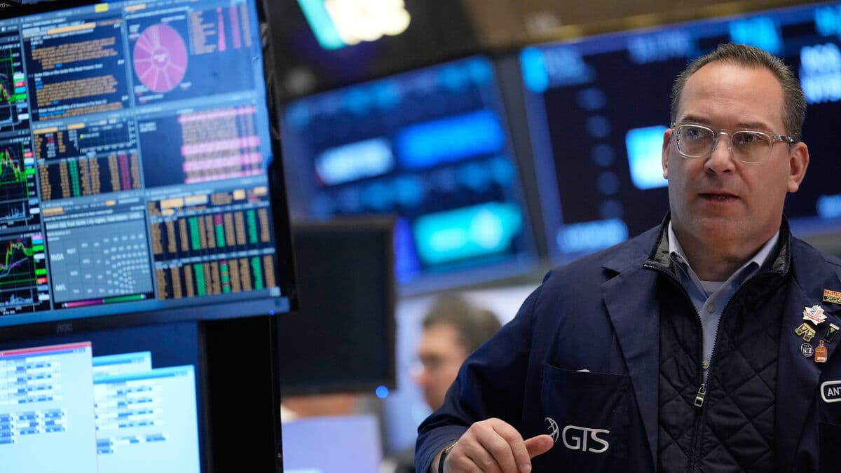 New York Stock Exchange rises after Trump says talks with Iran were productive