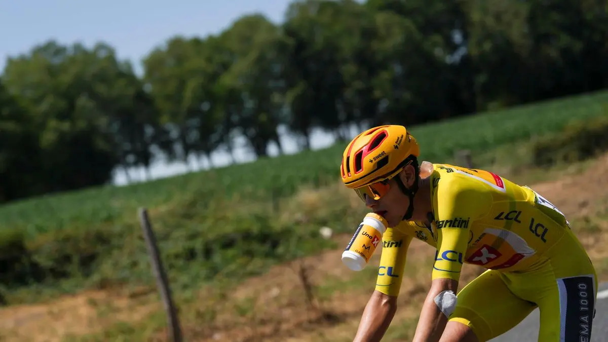 Torstein Træen’s Tour de France nightmare as crash and time loss end yellow jersey spell