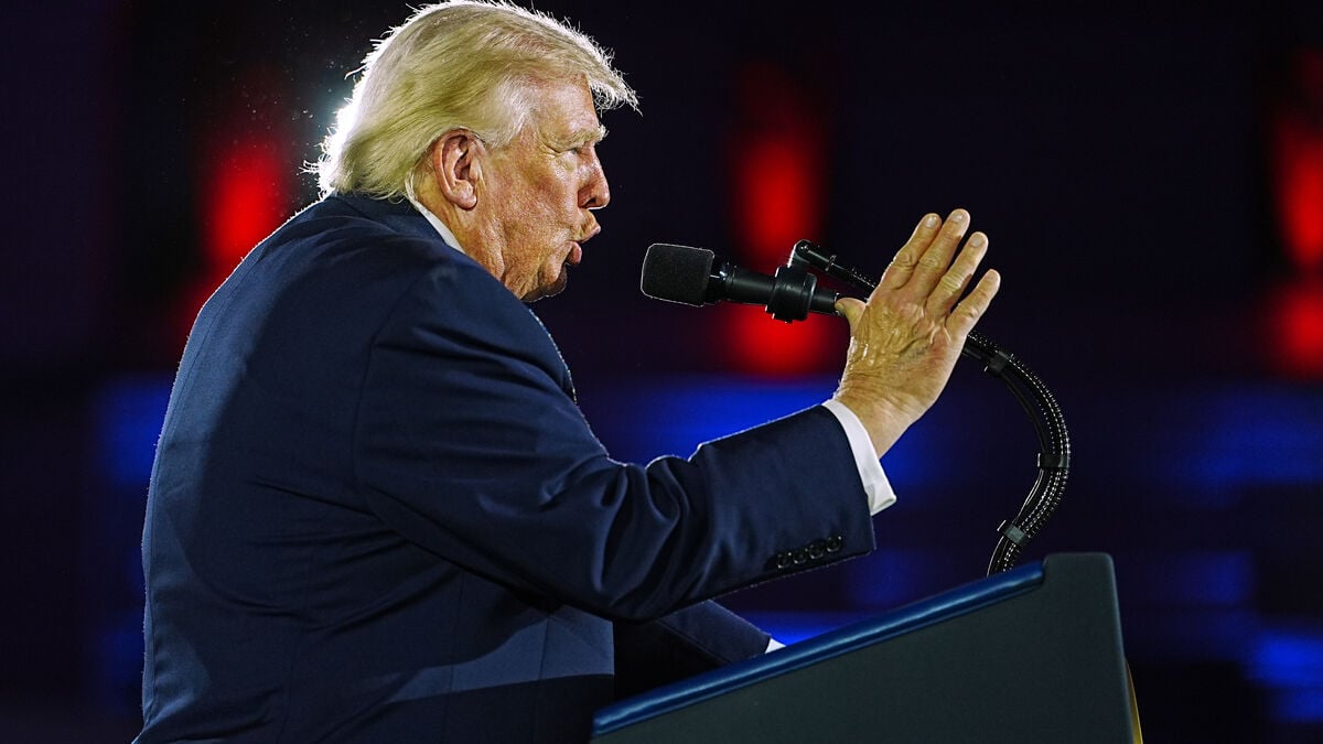 Trump gives Iran more time to open the Strait of Hormuz