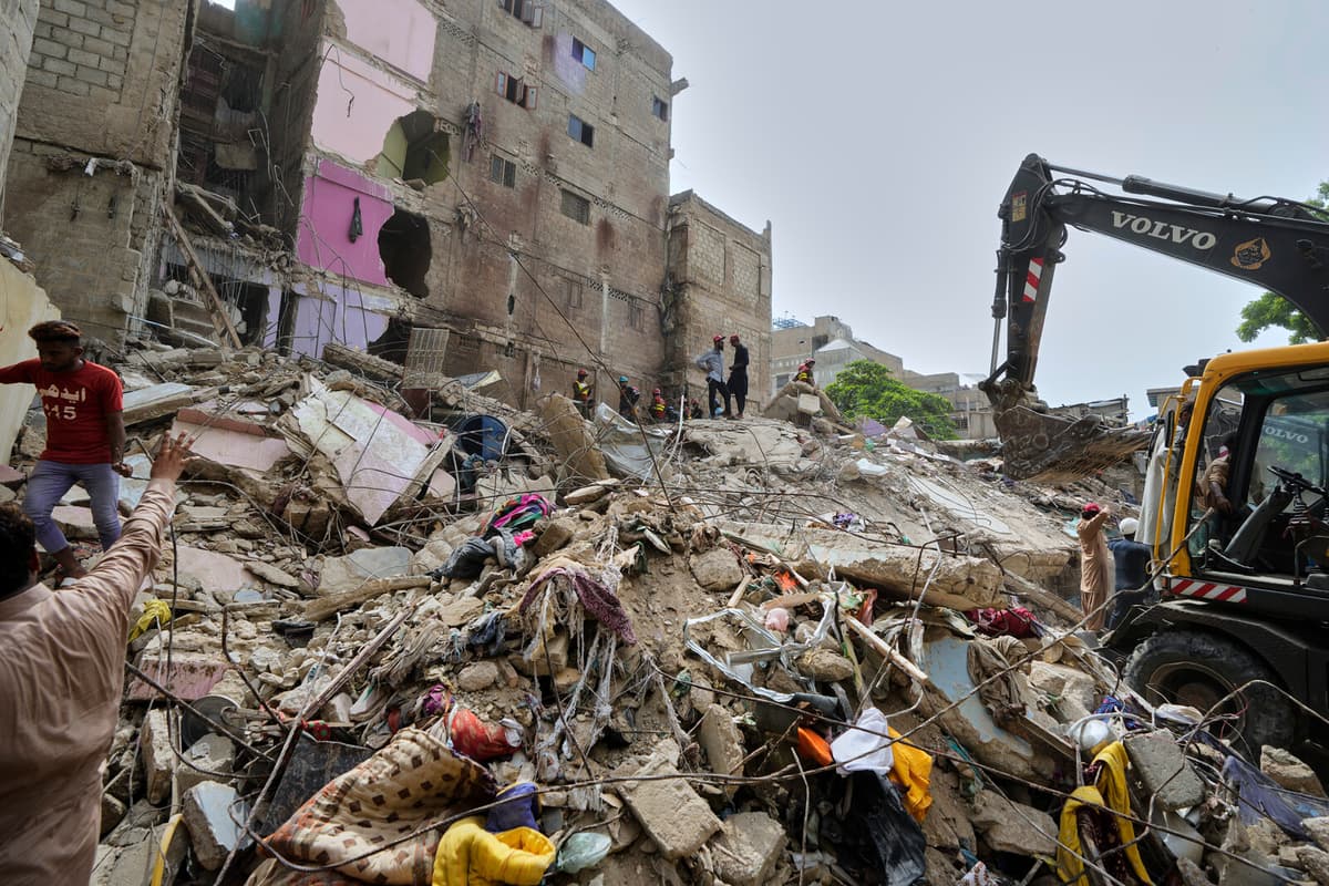 27 Found Dead in Karachi Building Collapse