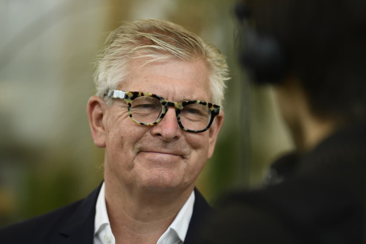 Ericsson Stock Drops 4% Amid Currency and Tariff Challenges