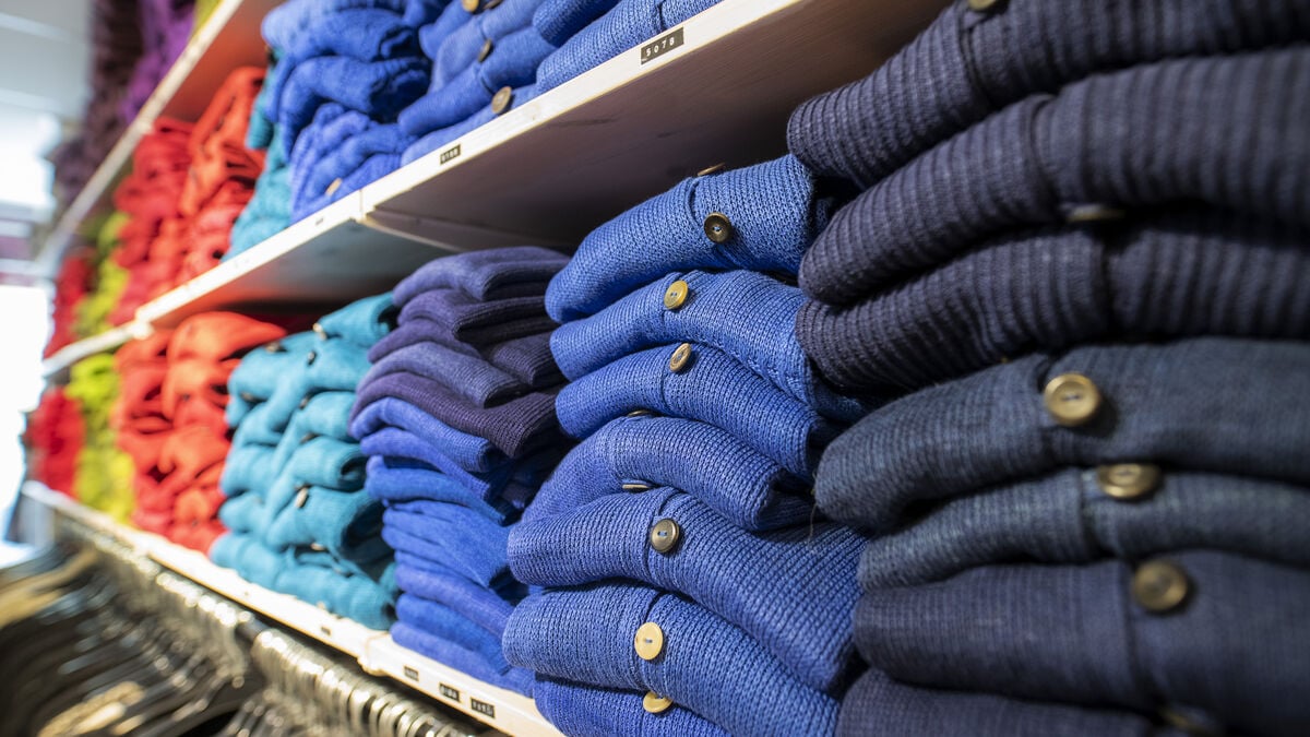 Clothing sales cautious in October