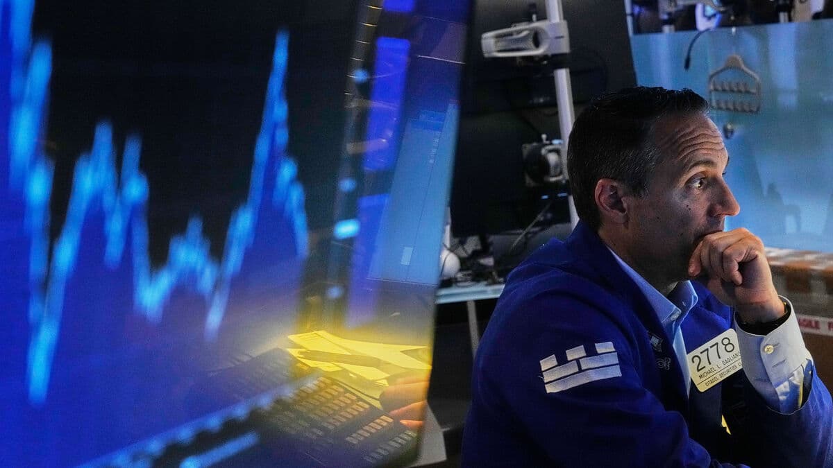 Wall Street falls after Fed leaves interest rates unchanged