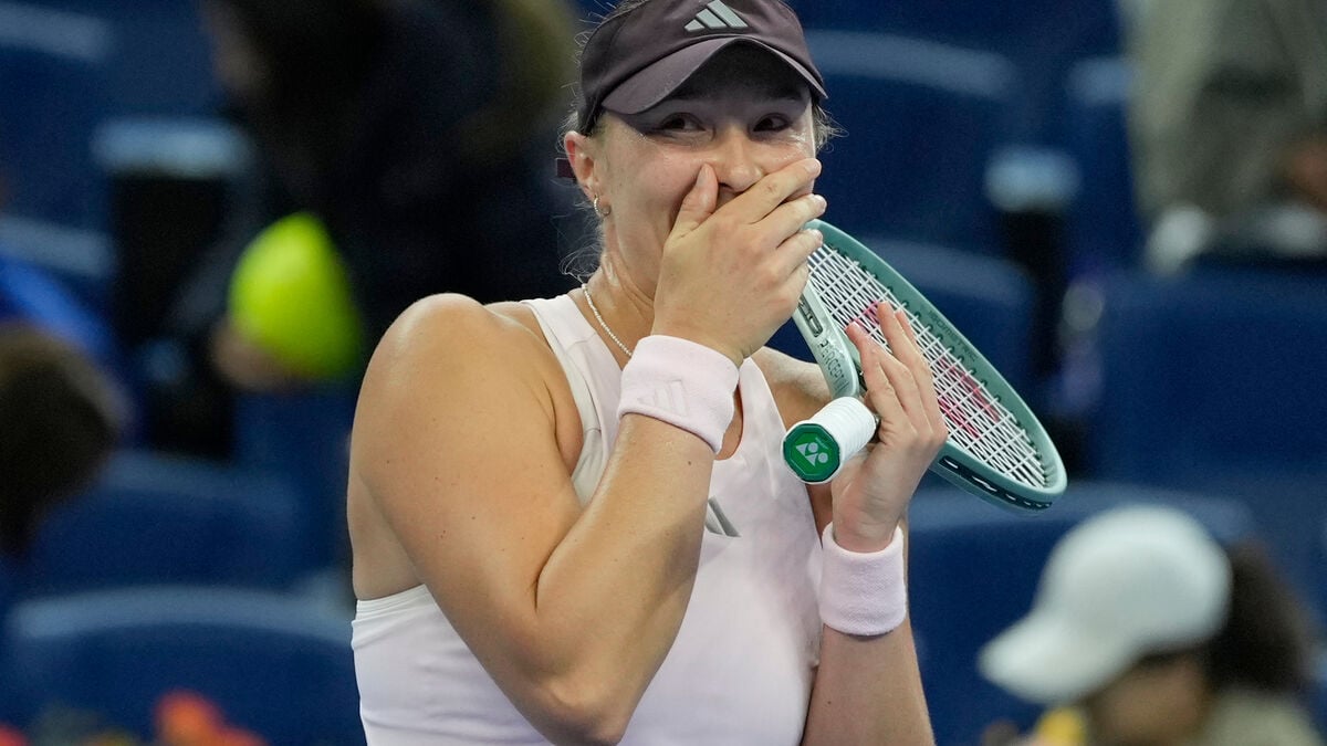 World No. 1 Yelena Rybakina stunned by 118th-ranked Alina Charaeva in China Open upset