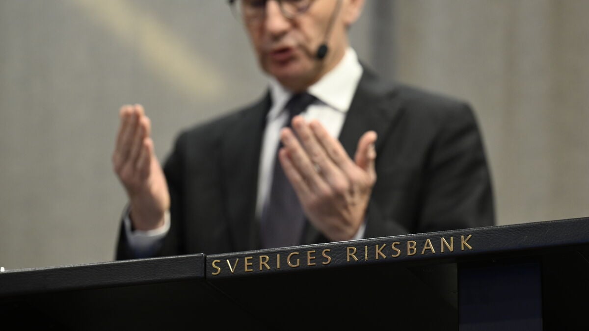 Nordea economist says households are not ready for rate cuts as krona weakens