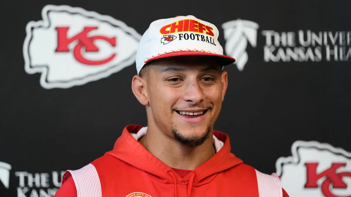 Patrick Mahomes signs record contract with Kansas City Chiefs worth almost 4.8 billion kronor