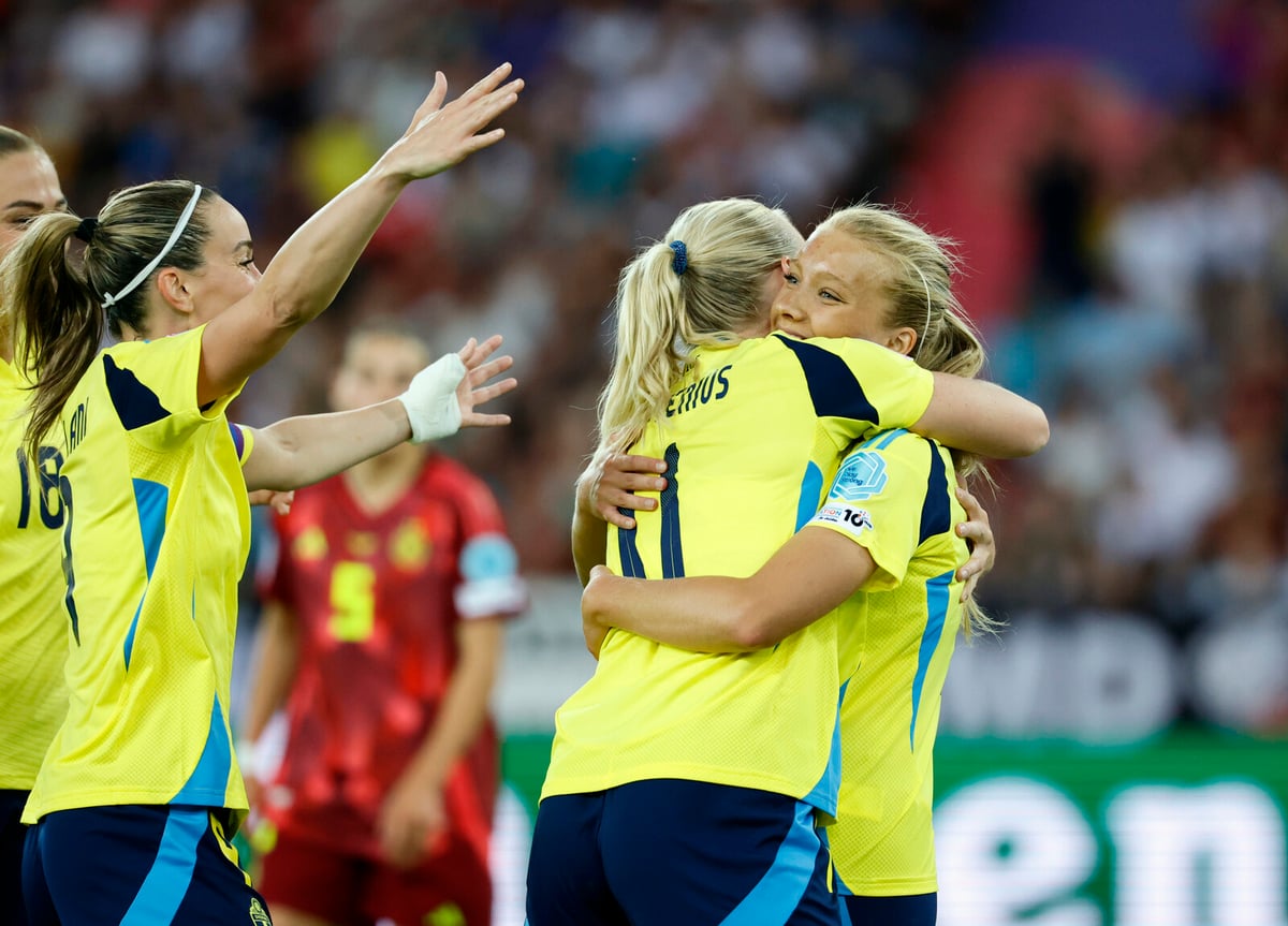Smilla Holmberg Shines in European Championship Debut for Sweden