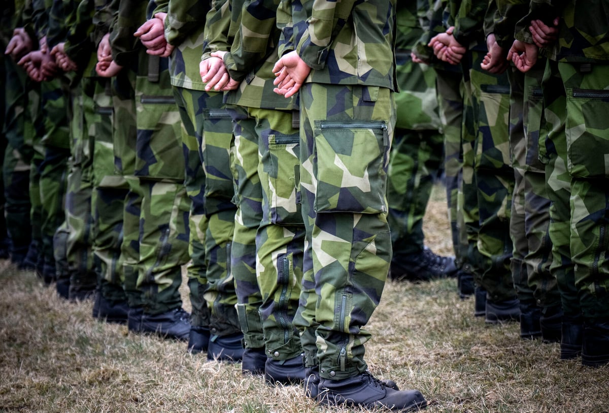 Swedish Armed Forces Pause New Uniform Rollout Due to Measurement Errors