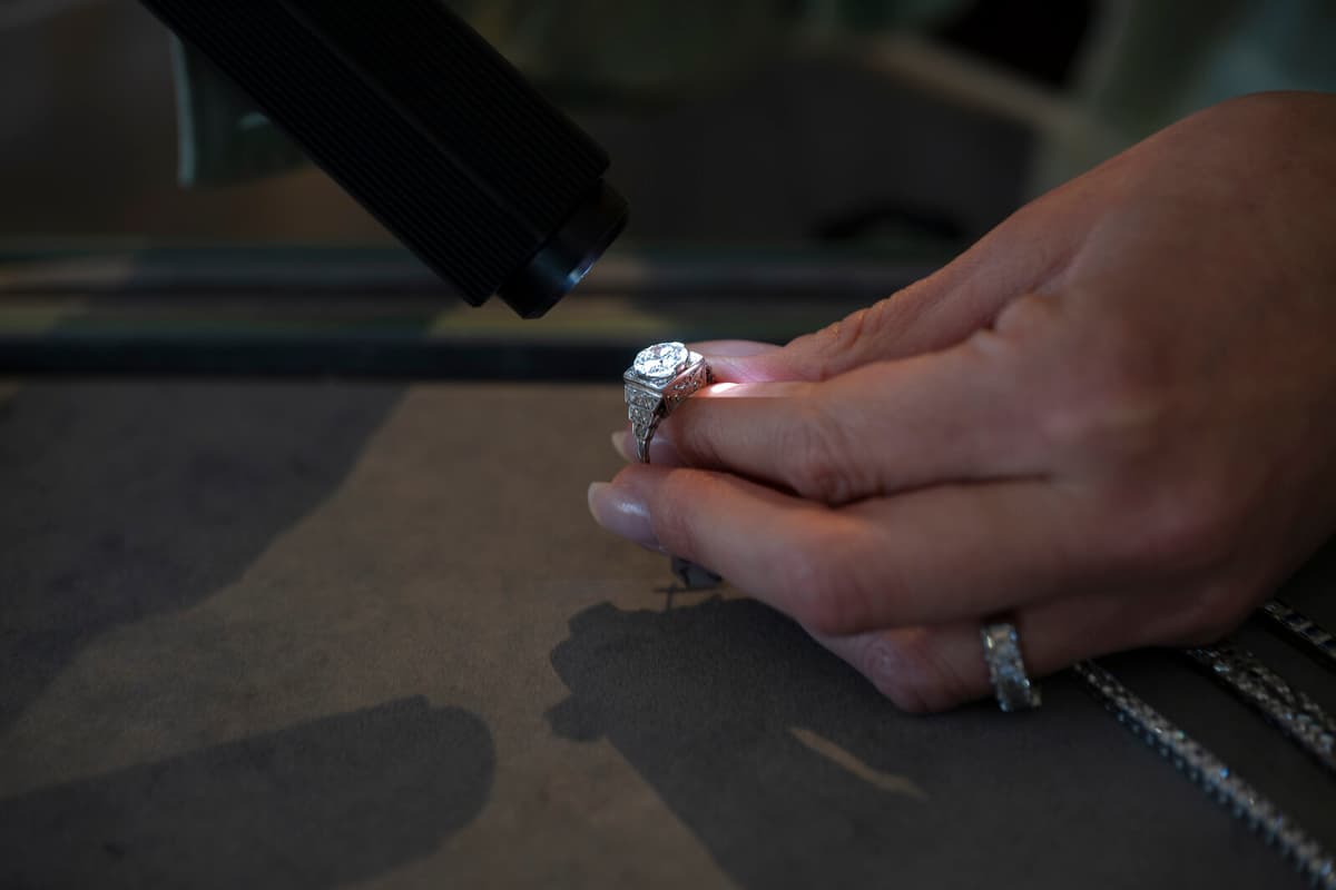 Lab-Grown Diamonds Challenge Traditional Industry Practices