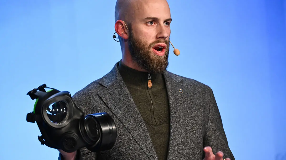 The state orders 20,000 protective masks for civil defense personnel