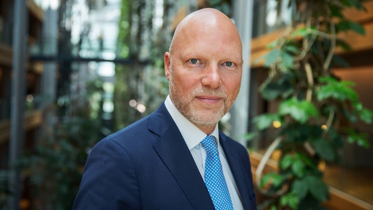 Moderate Party Leader Influences EU to Ease Sustainability Rules