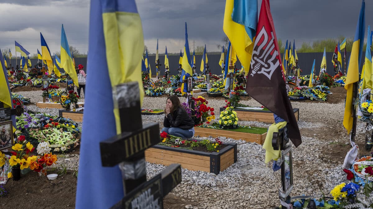 Russia hands over remains of 1,000 Ukrainian soldiers as Ukraine returns remains of 41 Russian soldiers