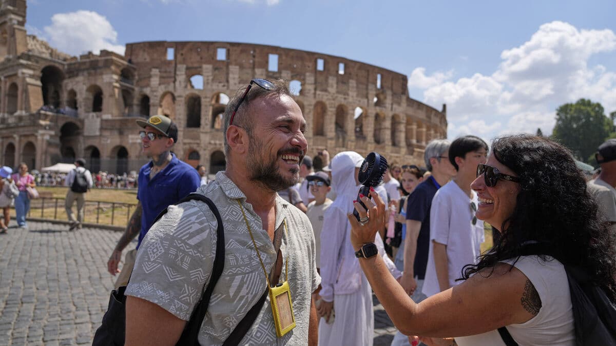 Global tourism reaches record levels in 2025