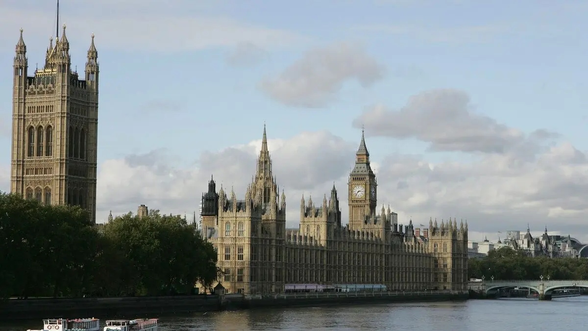 British politicians warned about Chinese spies