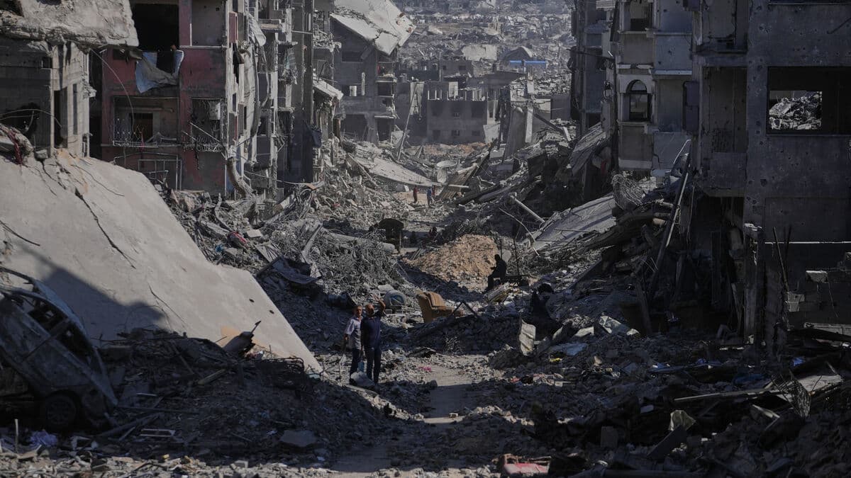 Nine Killed in Gaza as Israeli Forces Fire on Bus