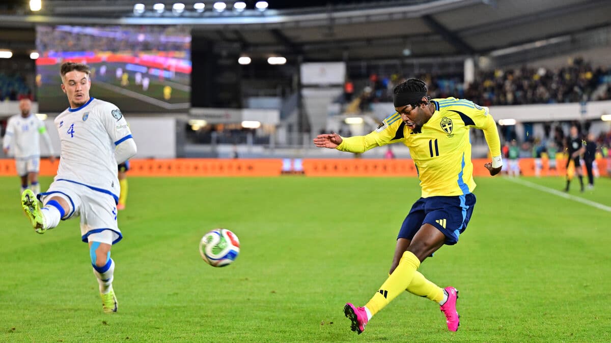 Elanga Apologizes to Swedish Fans After World Cup Qualifying Loss