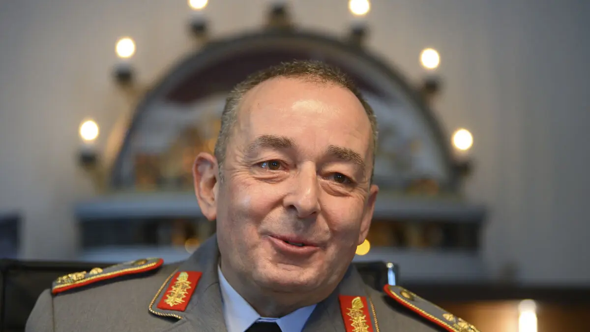NATO appoints German defense chief Carsten Breuer to top military post