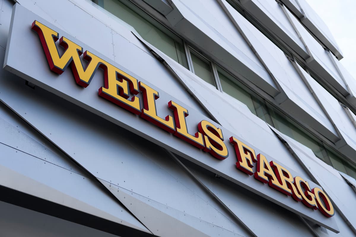 Wells Fargo Executive Chenyue Mao Banned from Leaving China