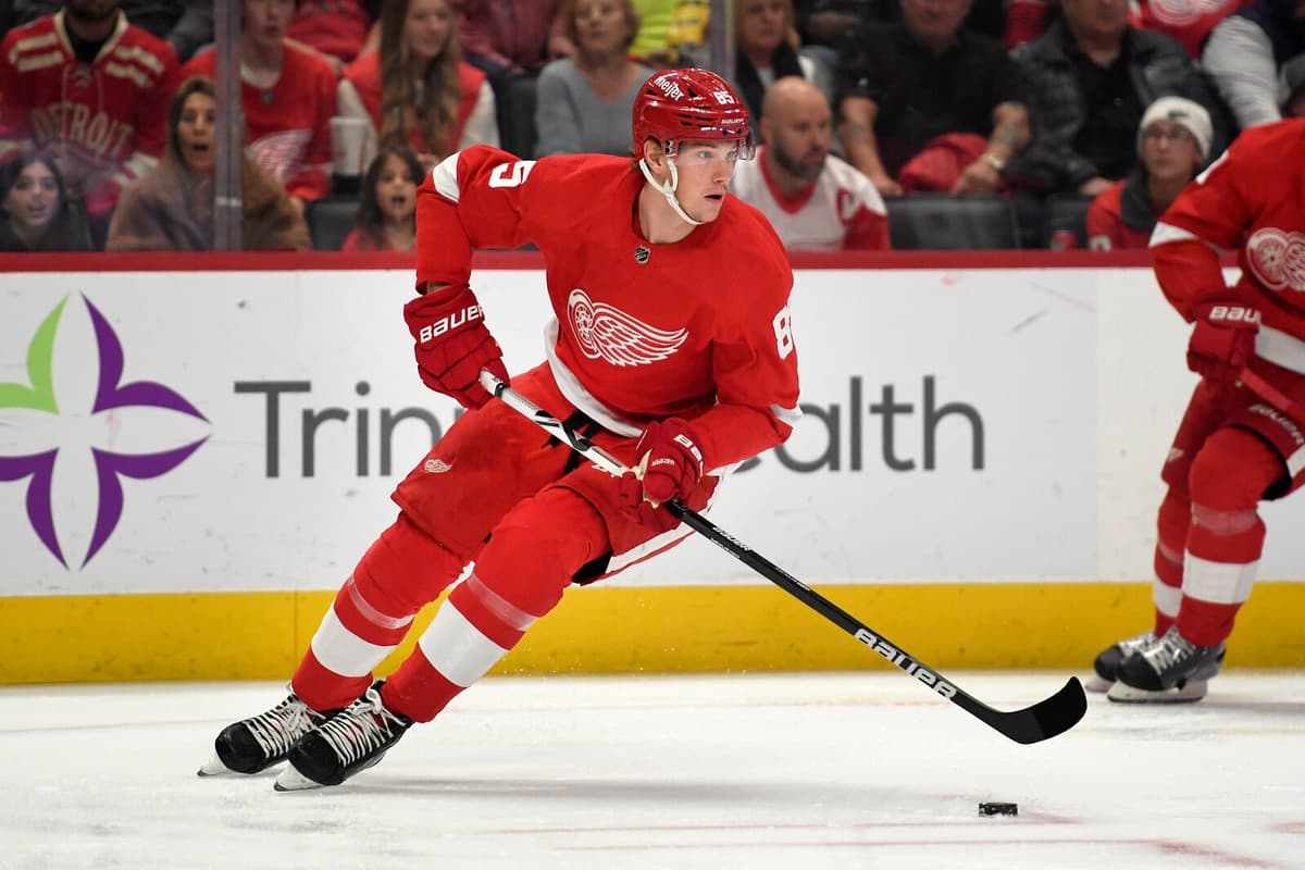 Swedish Sniper Söderblom Shines in Detroit's Victory Over Utah