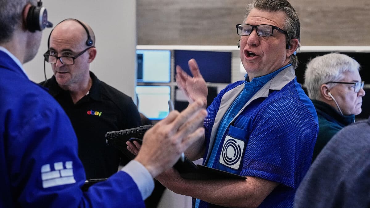 Trump's weapons show sinks defense stocks on Wall Street