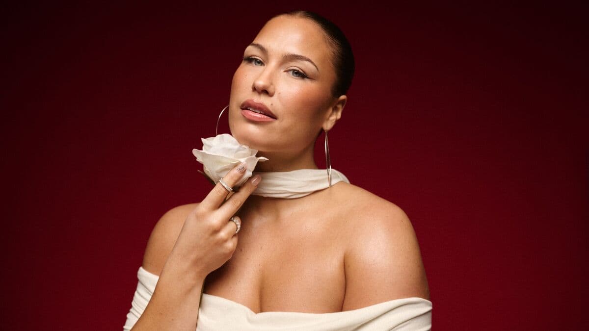 Molly Hammar to release debut album Livsvittne this fall and tour the Nordics