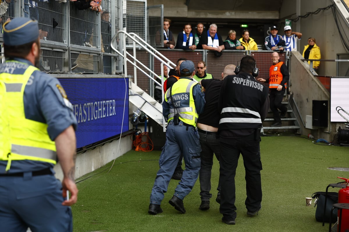Allsvenskan Match Resumes After Fan Attack on Öster Player