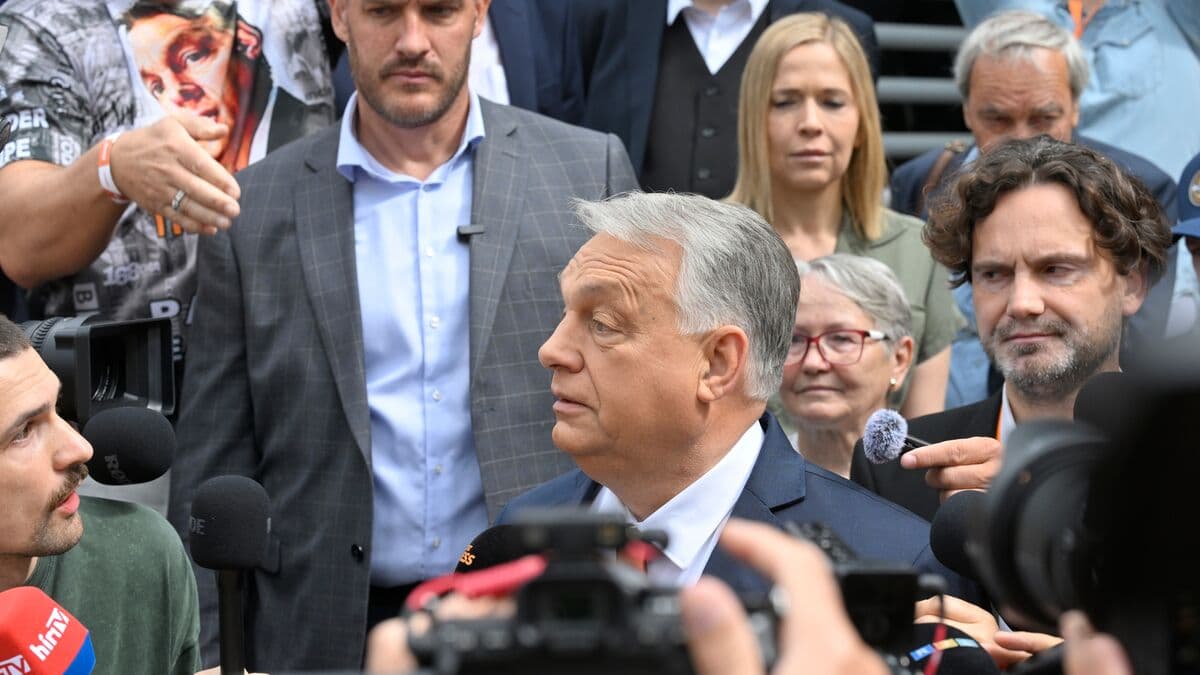 Hungary puts obstacles to Viktor Orbán's return