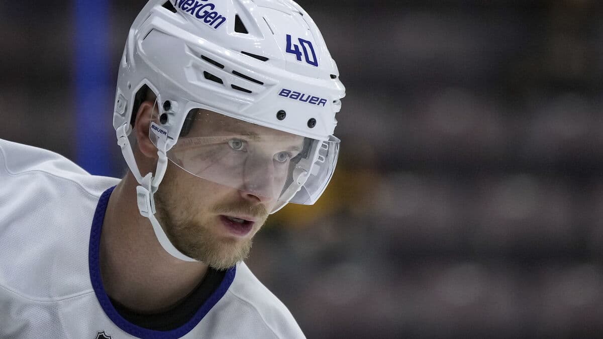 Elias Pettersson Seeks NHL Comeback After Last Season's Challenges