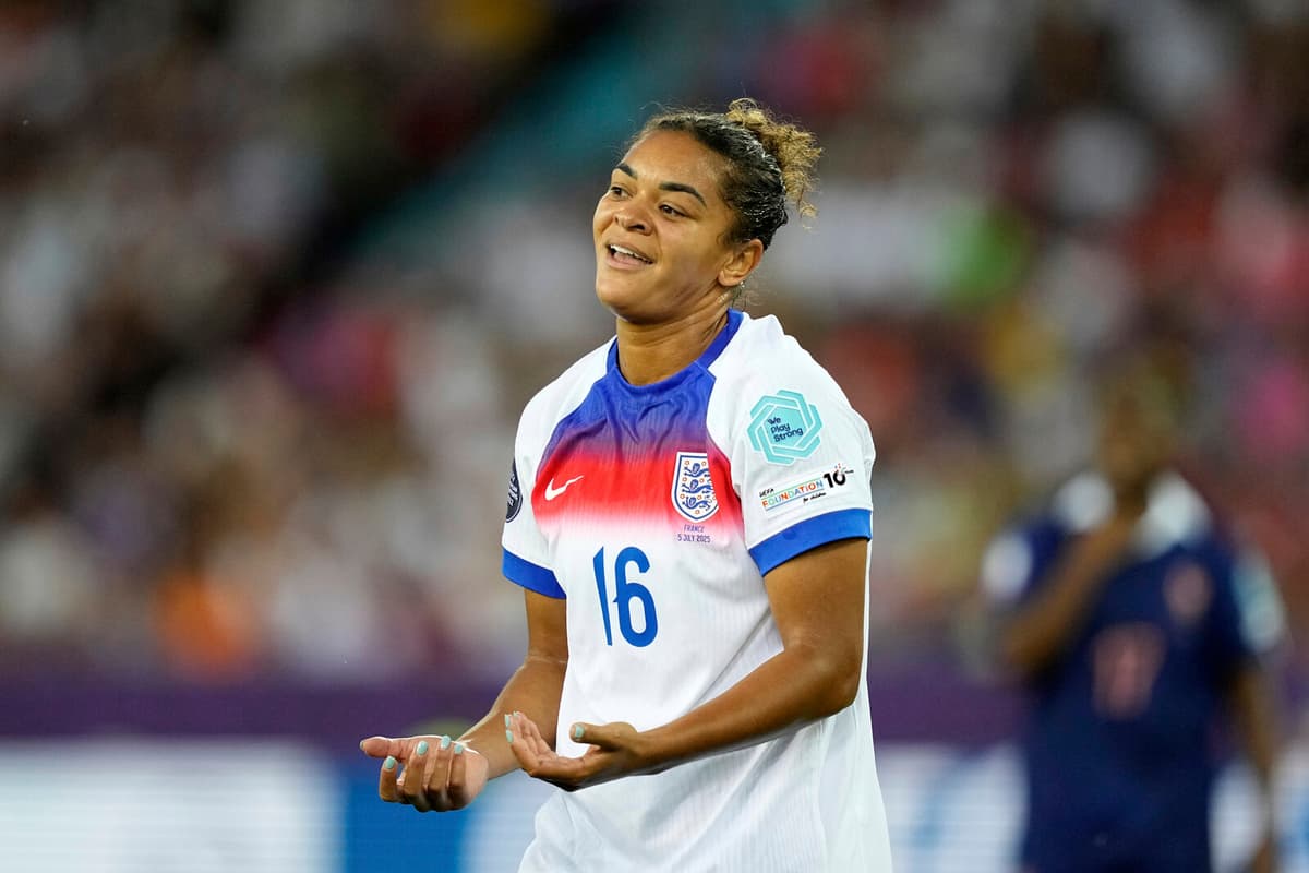 England Team to Stand Against Racism Instead of Kneeling