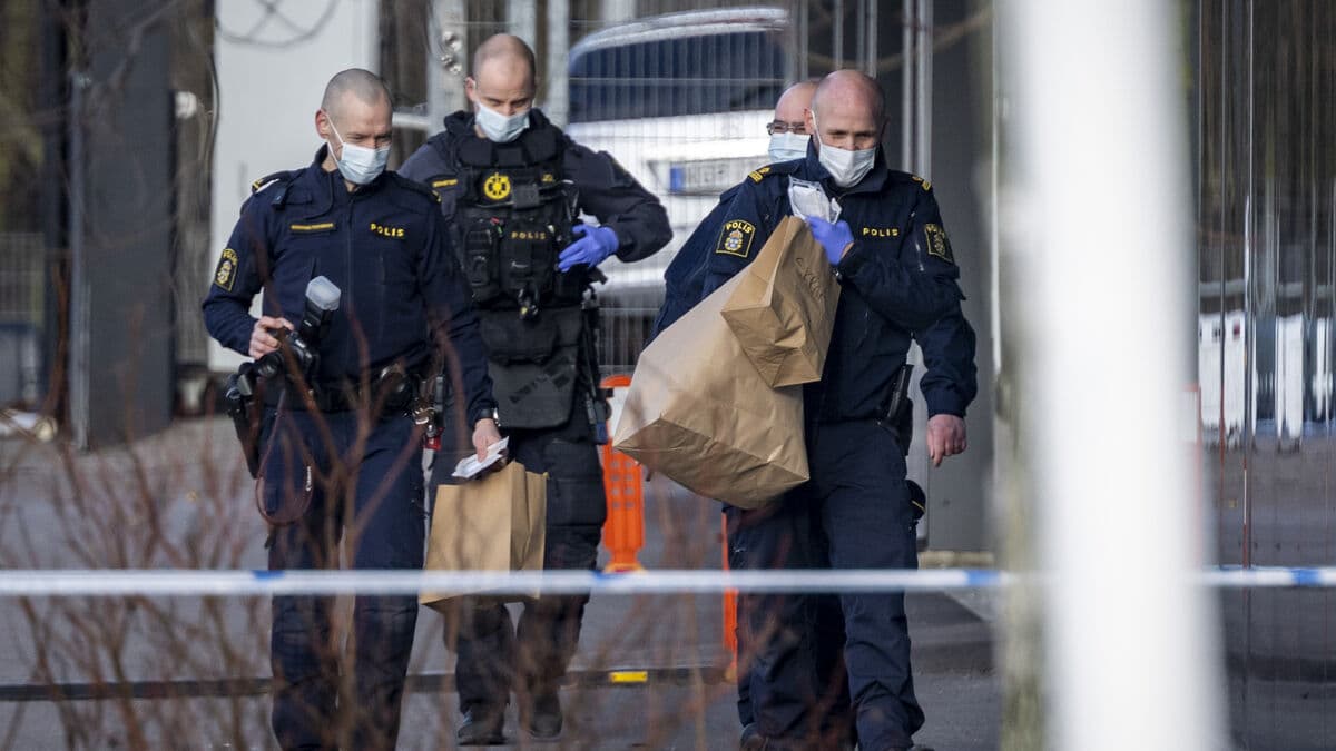 Suspicious object outside Malmö car dealership was a hand grenade