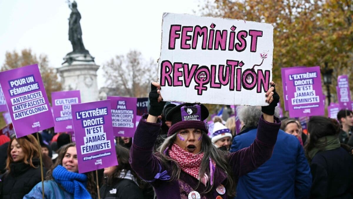 Thousands protest against violence against women
