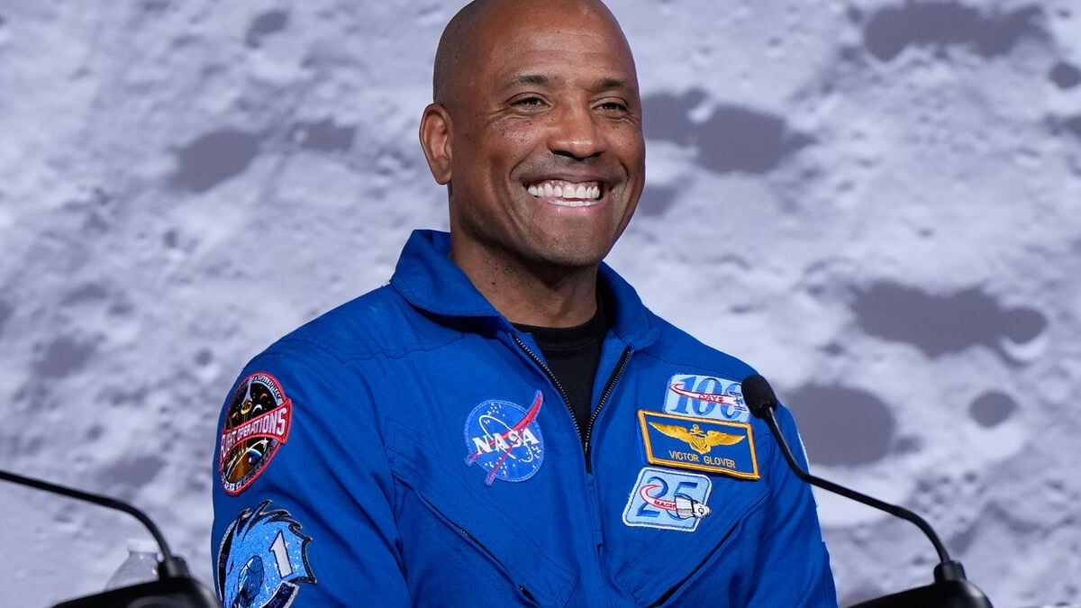 The Astronaut: Like jumping off a skyscraper during Artemis' long journey home to Earth