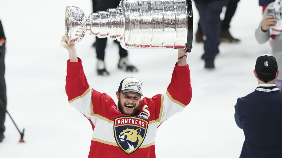 After ten years, Barkov plays for Finland at the World Cup