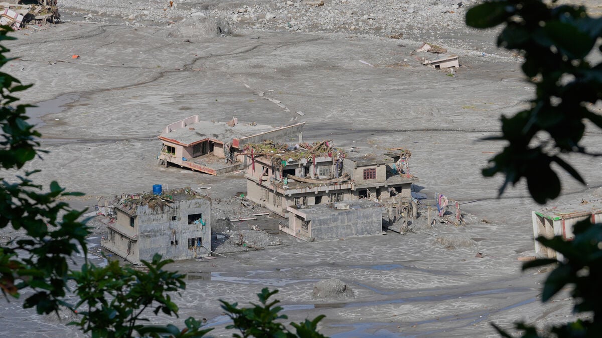 Climate change contributed to deadly Nepal mudslides, analysis says
