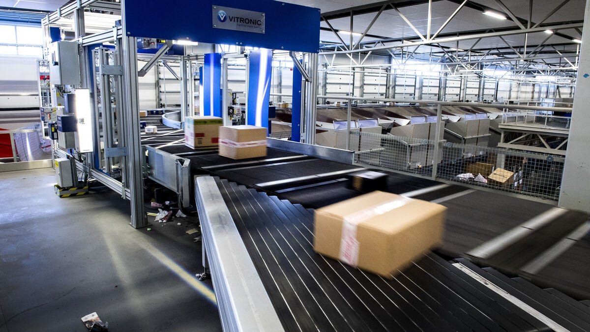 New €2 Handling Fee Makes Small Parcels From Outside the EU More Expensive Starting November 1