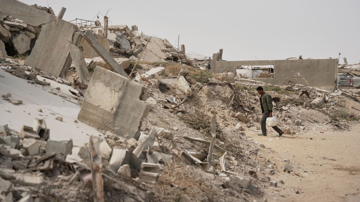 Five police officers and a child killed in Israeli strikes in northern Gaza