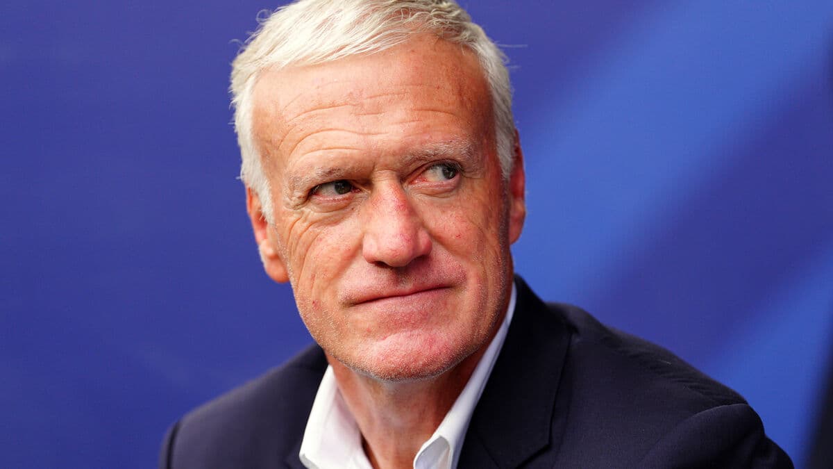 Deschamps in mourning, returning home from the World Cup