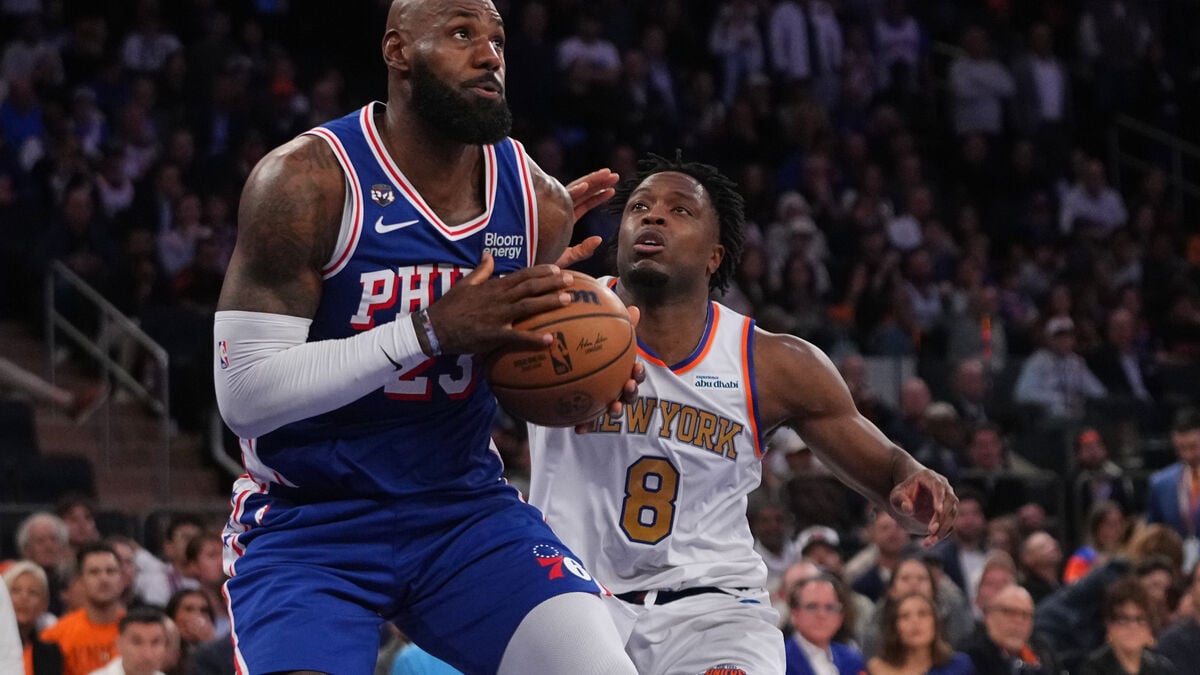 LeBron James Scores 14 in Philadelphia Debut as 76ers Beat Defending Champions New York