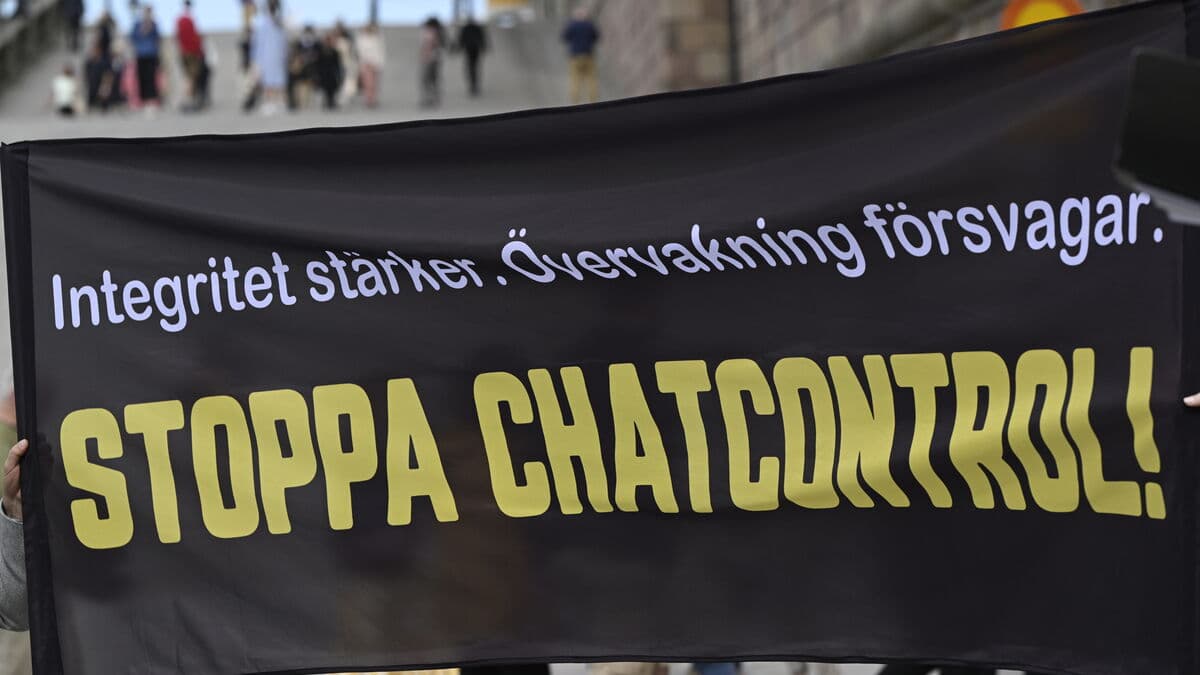 EU Parliament votes on temporary extension of controversial chat control measures