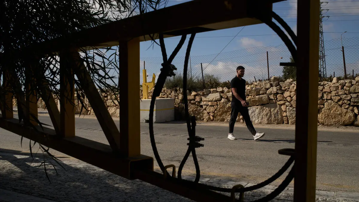 Data: Over 900 new barriers in the West Bank