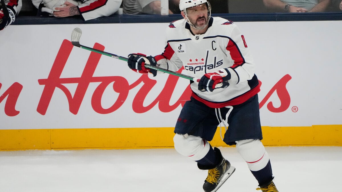 Ovechkin says he stands for peace and love after appearing in Putin party ad