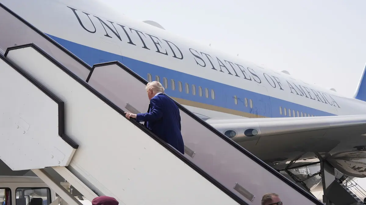 Sources: Trump switched planes after security warning