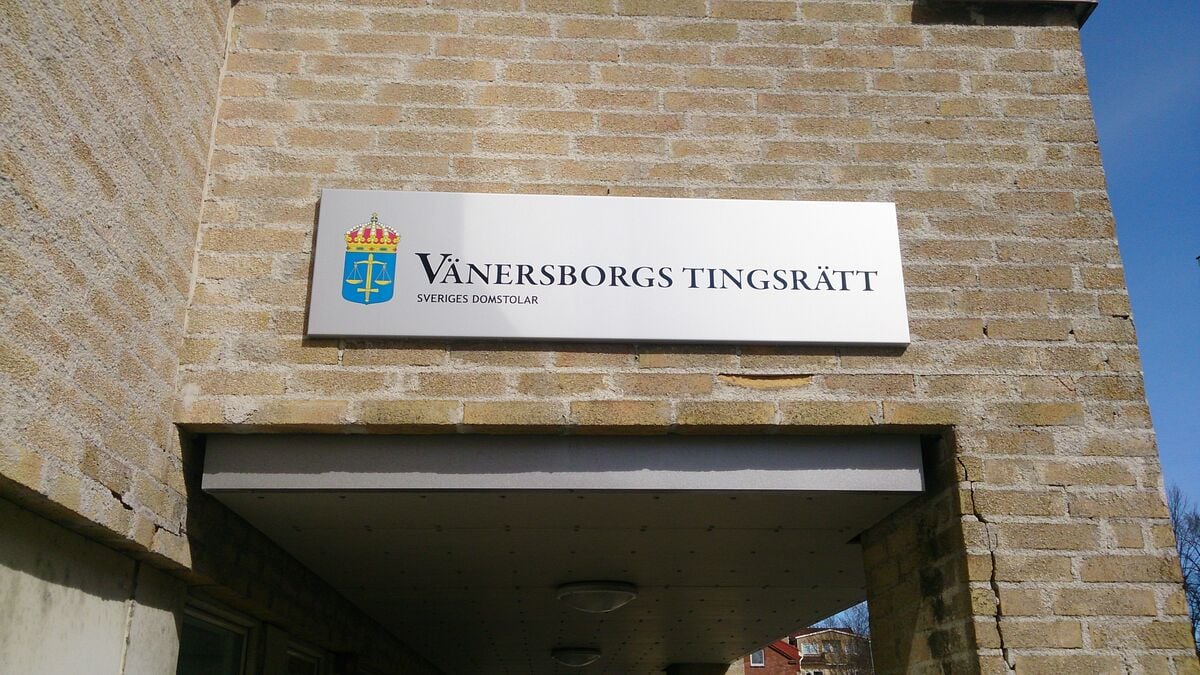 Man in Trollhättan jailed after changing his high school grade from F to E