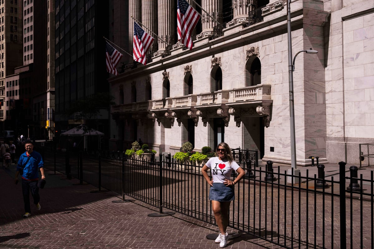 S&P 500 Hits Record High After US-Vietnam Trade Agreement