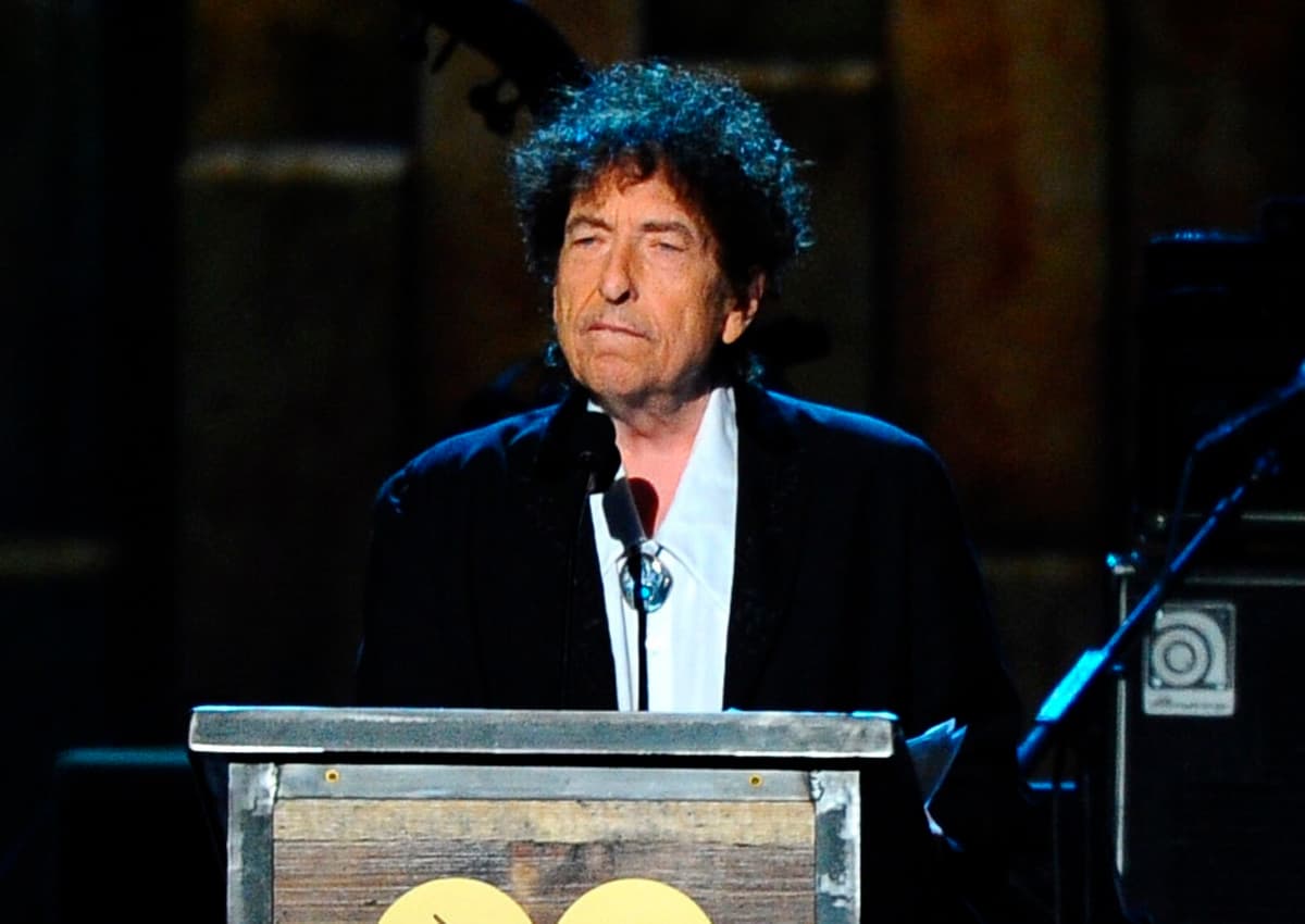 Stars Pay Tribute to Late Music Legend Brian Wilson