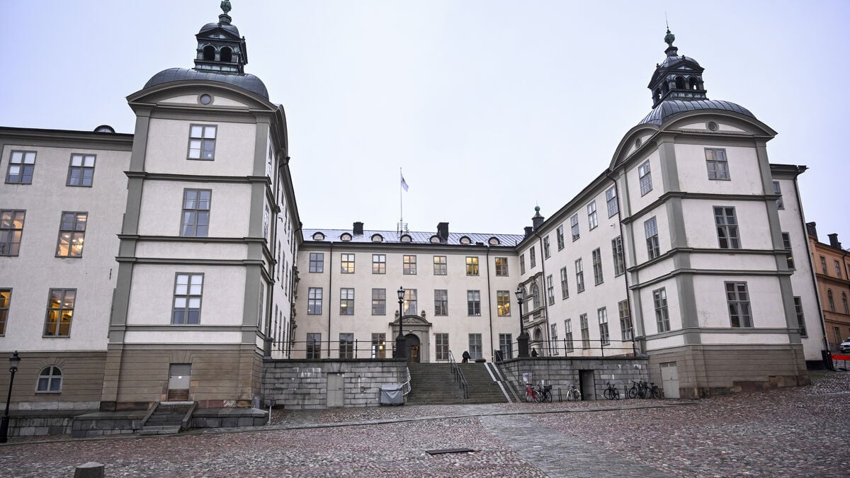 Suspected woman at Akademiska remains in custody